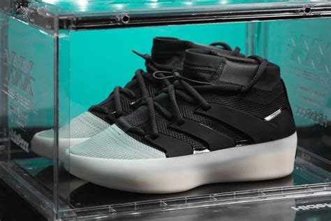 adidas schmetterling schuhe|Adidas Fear of God Athletics 2 Basketball Sneaker Release Date .